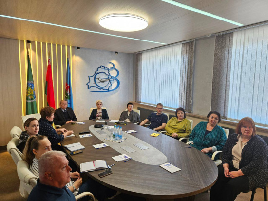 ПОДВИГУ НАРОДА ЖИТЬ В ВЕКАХ